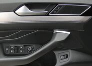 Volkswagen Passat 9