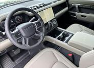 Land Rover Defender 12