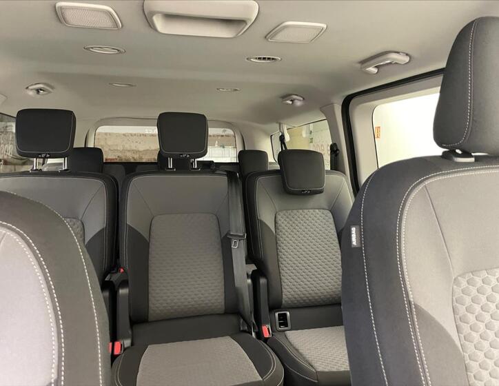 Volkswagen Caravelle 19