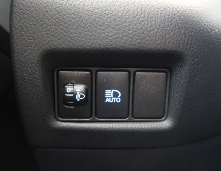 Toyota C-HR SUV 2,0 l 112 kw