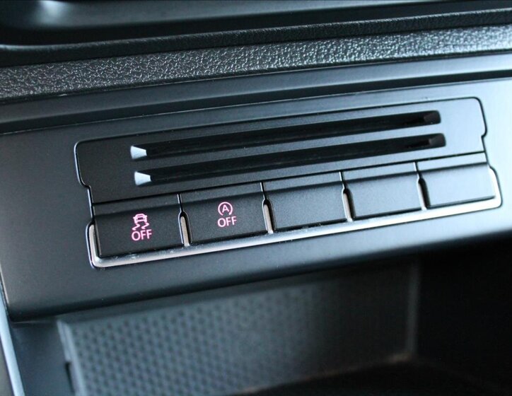 Volkswagen Tiguan SUV / Terénní 1,4 l 90 kw