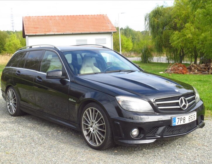 Mercedes-Benz Třídy C Kombi 6,2 l 336 kw