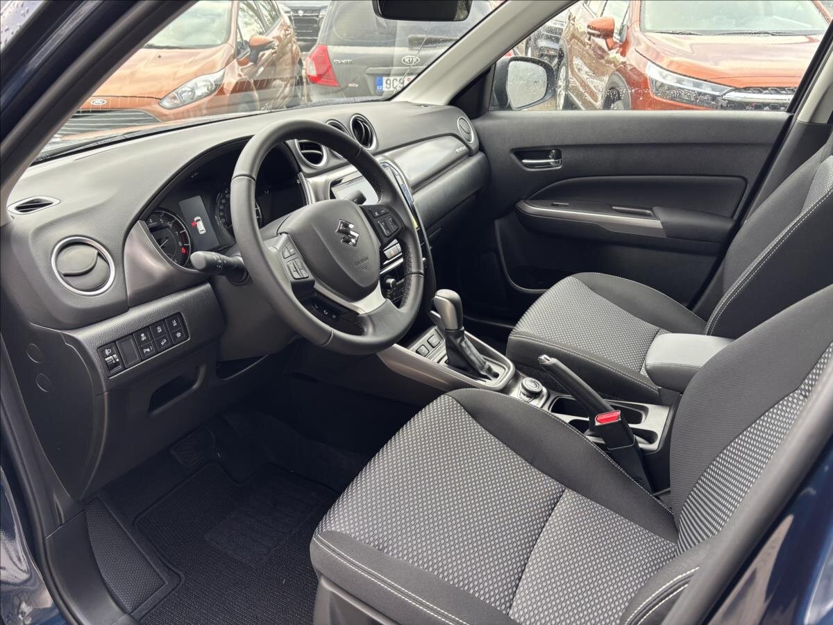 Suzuki Vitara SUV 1,4 l 81 kw