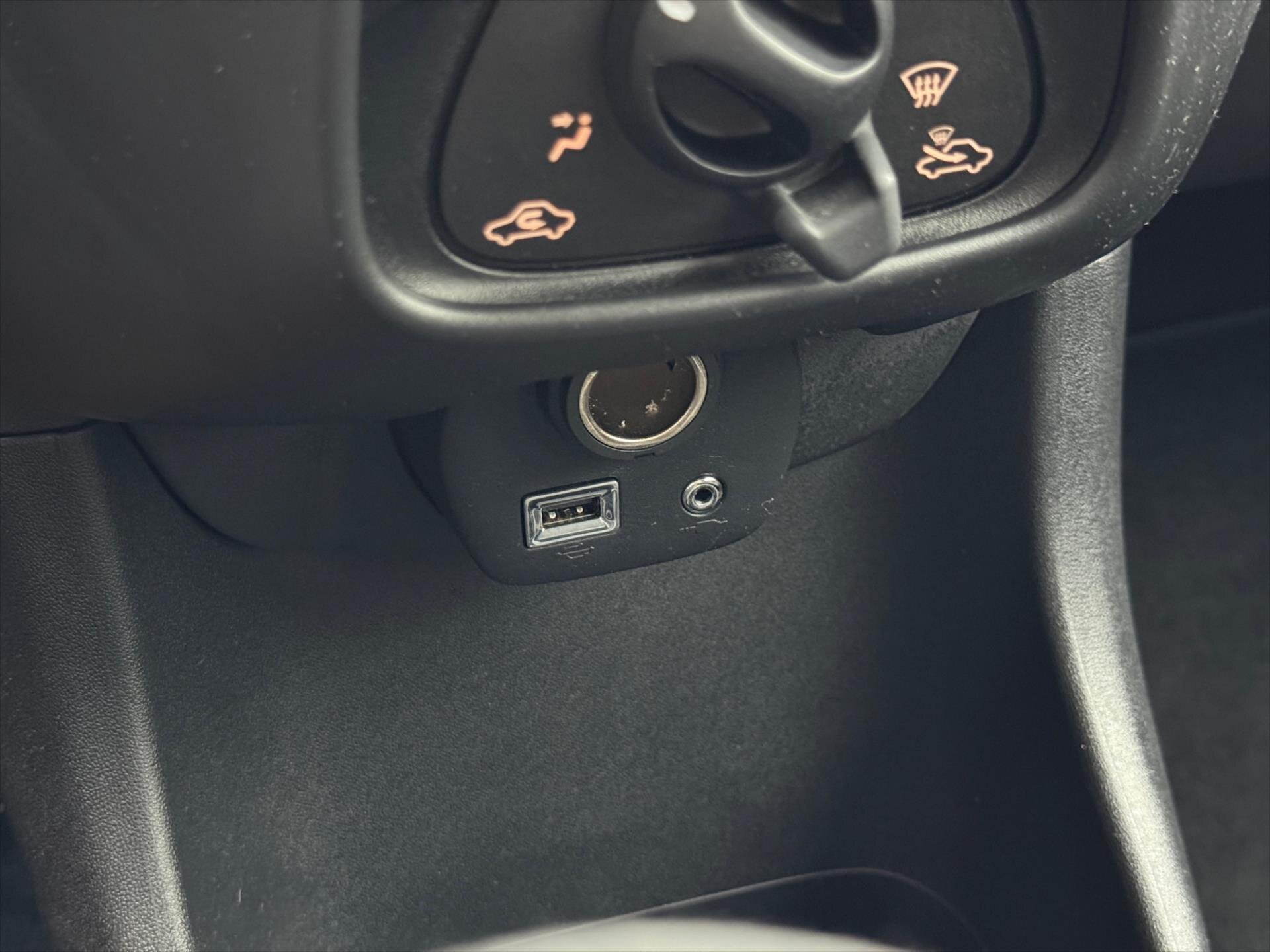 Toyota Aygo Hatchback 998,0 51 kw