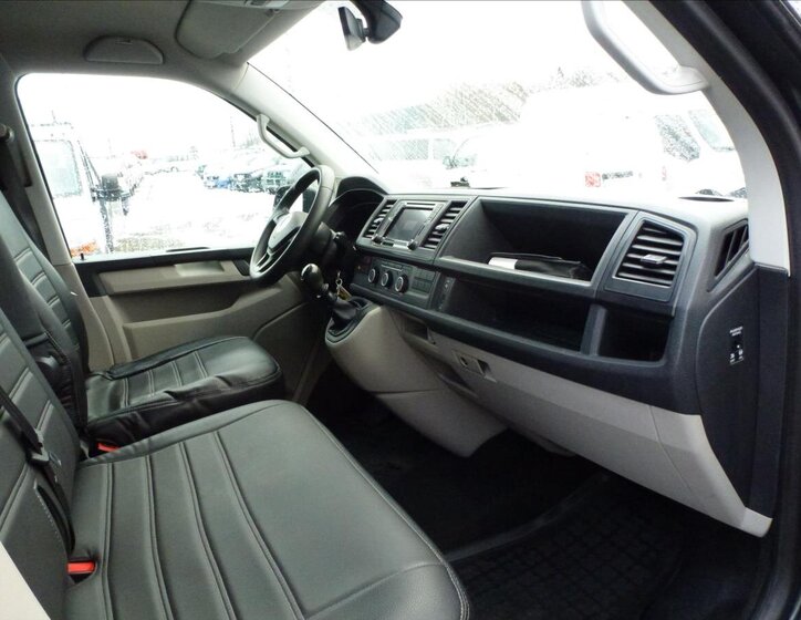 Volkswagen Transporter 27