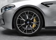 BMW M5 2