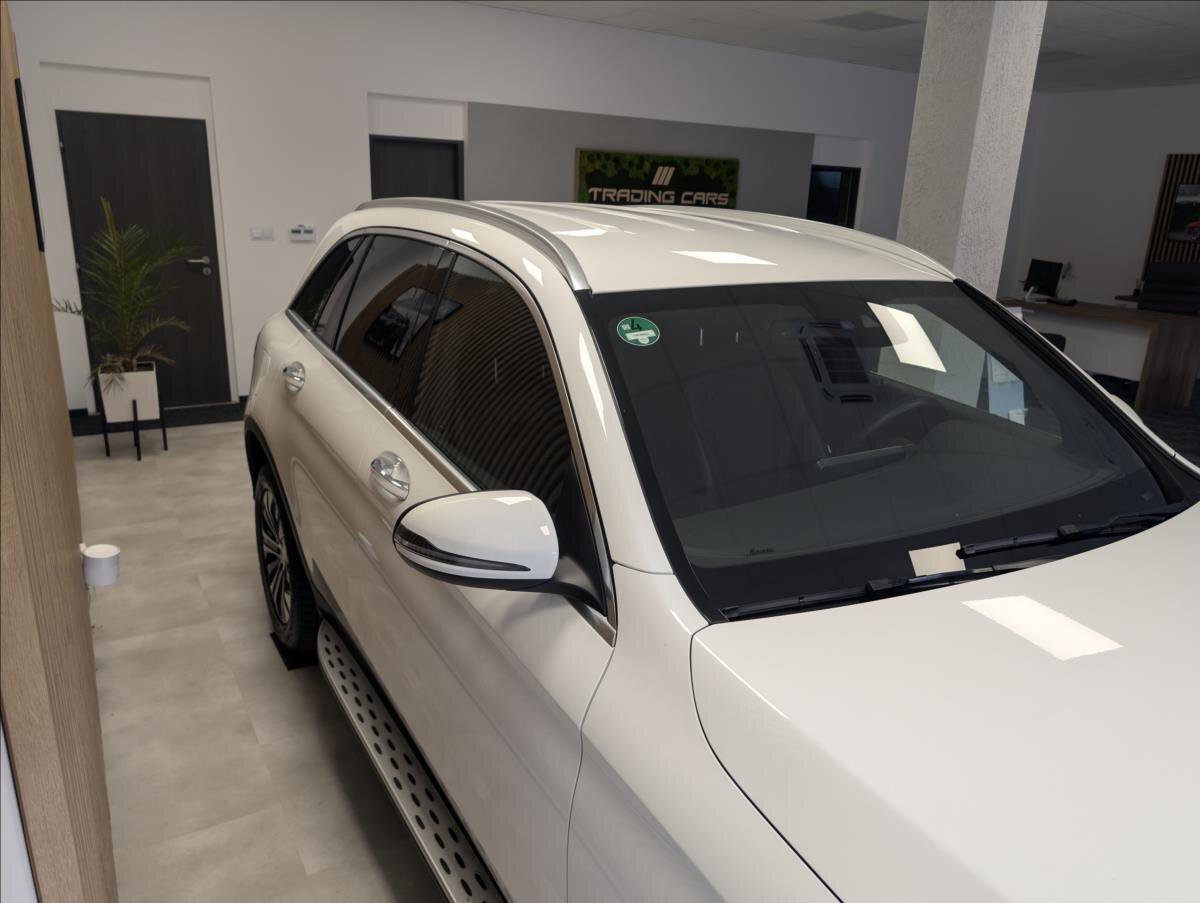 Mercedes-Benz GLC SUV 2,0 l 145 kw