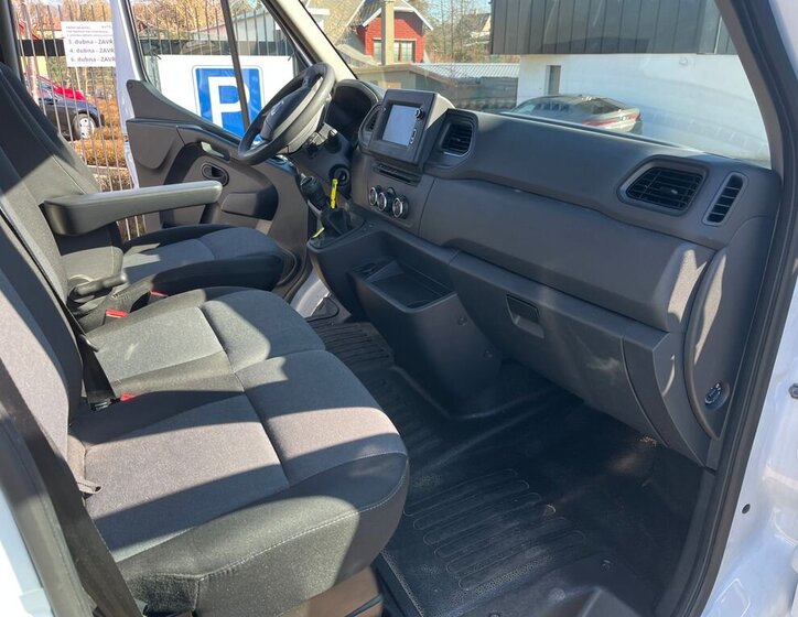 Nissan Interstar Skříň 2,3 l 100 kw