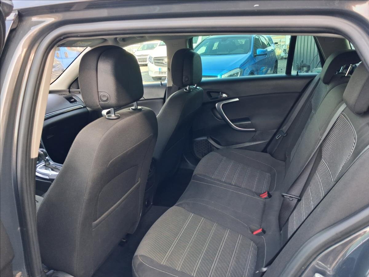 Opel Insignia Kombi 2,0 l 120 kw