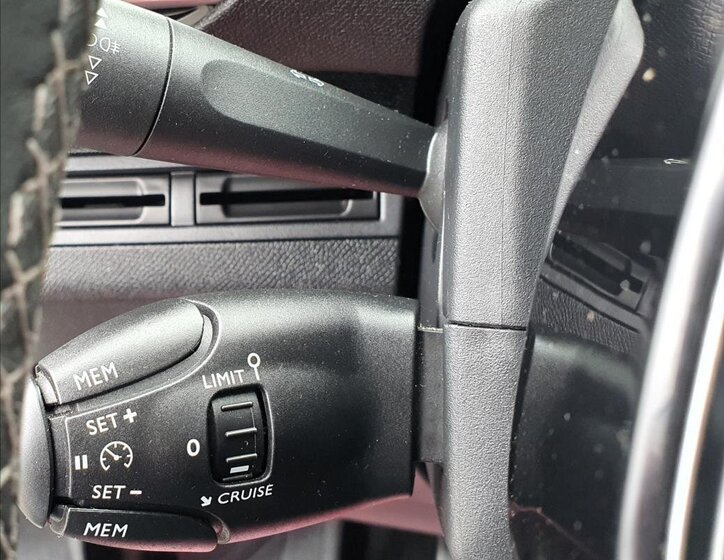 Peugeot 5008 SUV 2,0 l 110 kw