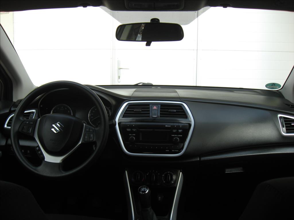 Suzuki S-Cross