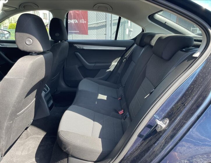 Škoda Octavia Sedan / Limuzína 1,2 l 77 kw