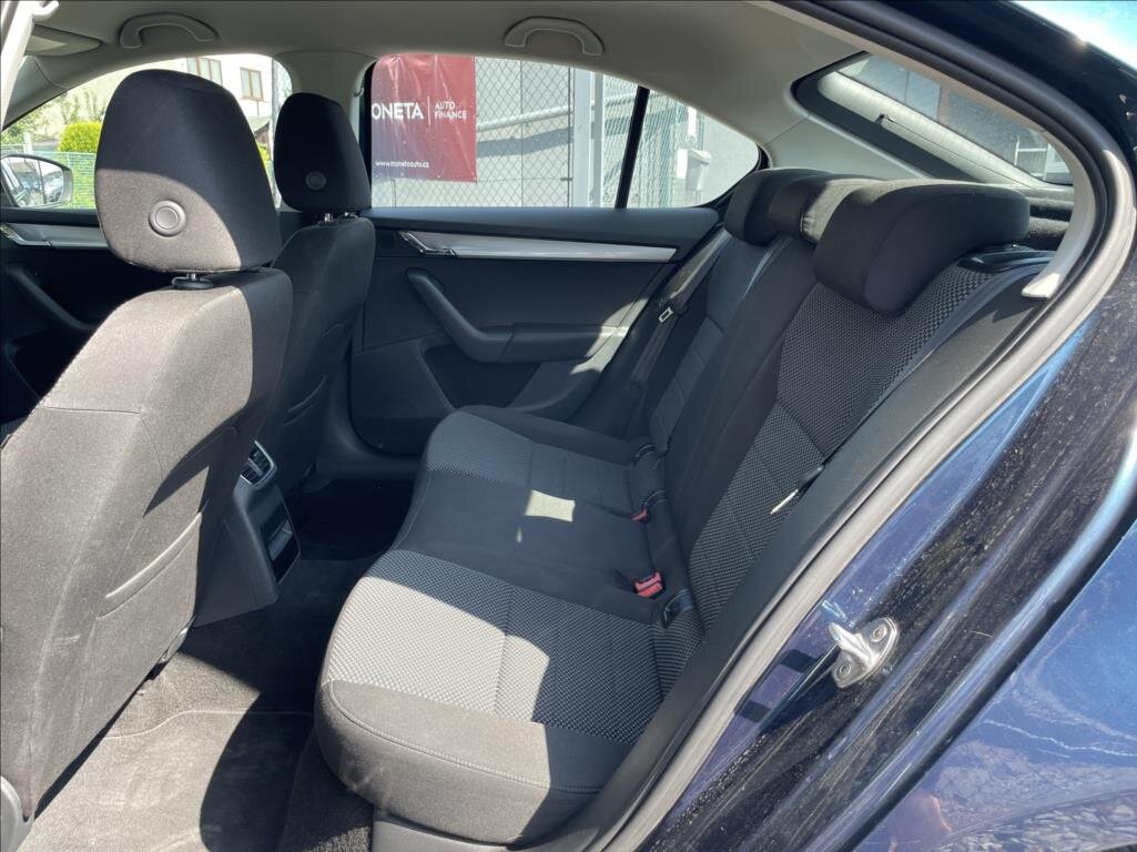 Škoda Octavia Sedan / Limuzína 1,2 l 77 kw