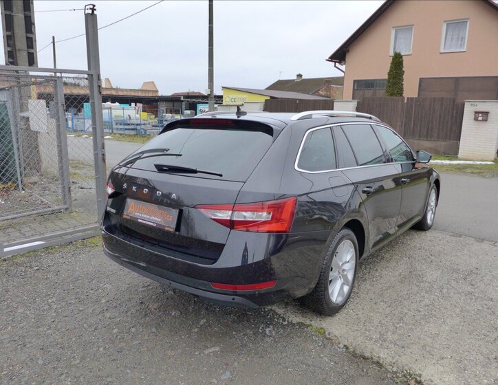 Škoda Superb Kombi 2,0 l 110 kw
