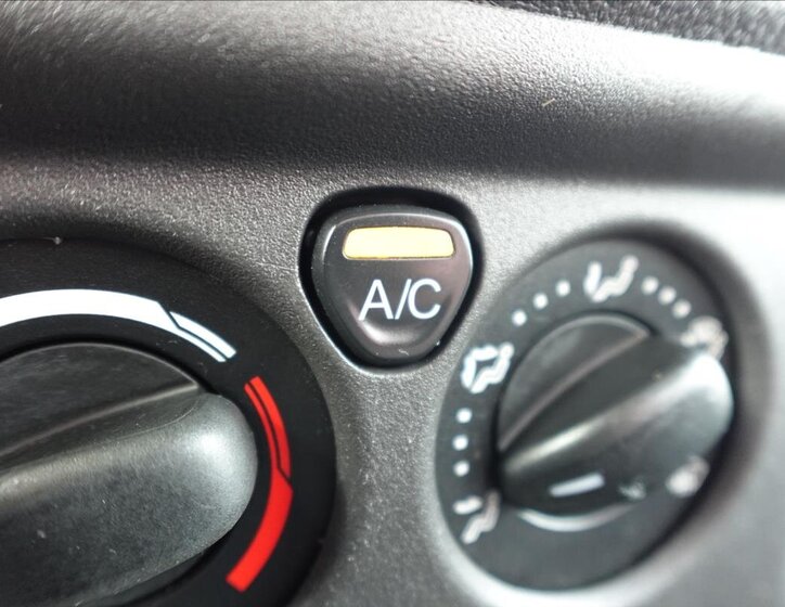 Ford Transit Ostatní 2,0 l 77 kw