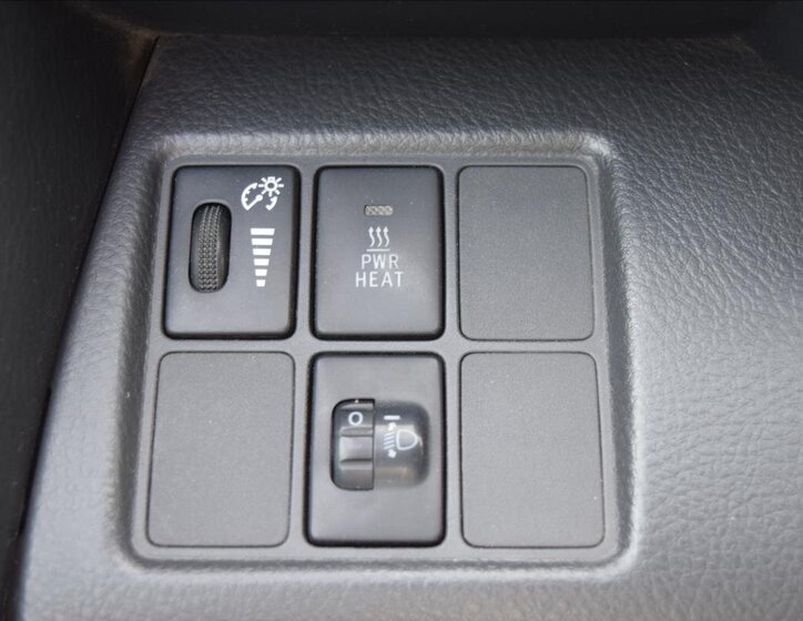 Toyota RAV4 SUV / Terénní 2,2 l 100 kw