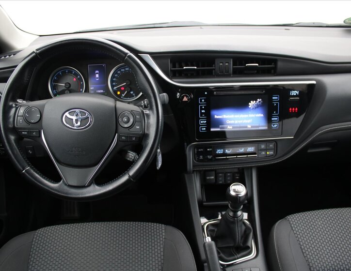 Toyota Corolla Sedan 1,6 l 97 kw