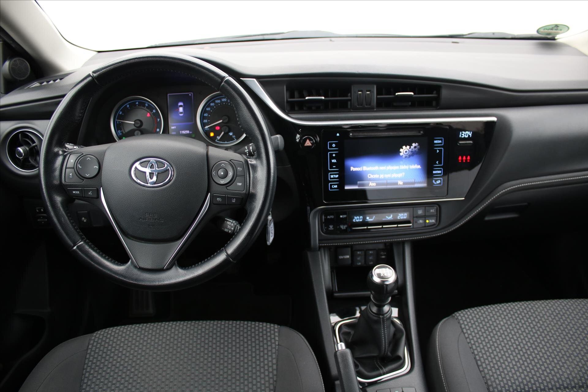 Toyota Corolla Sedan 1,6 l 97 kw