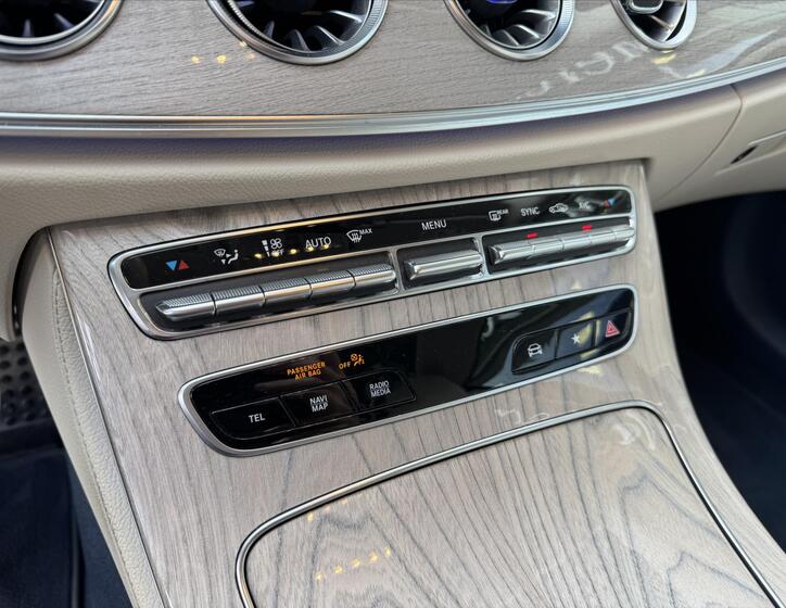 Mercedes-Benz Třídy E 22