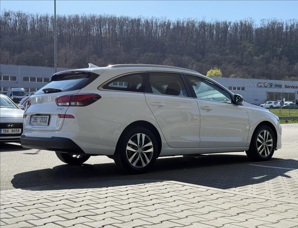 Hyundai i30 Kombi 1,4 l 103 kw
