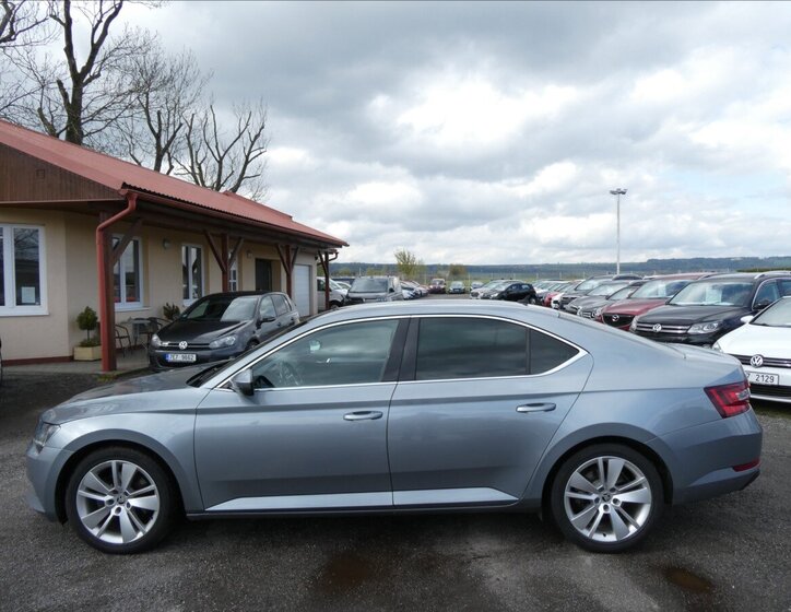 Škoda Superb Liftback 2,0 l 110 kw