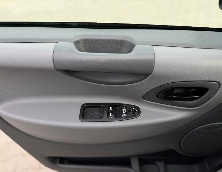 Peugeot Expert MPV 2,0 l 88 kw