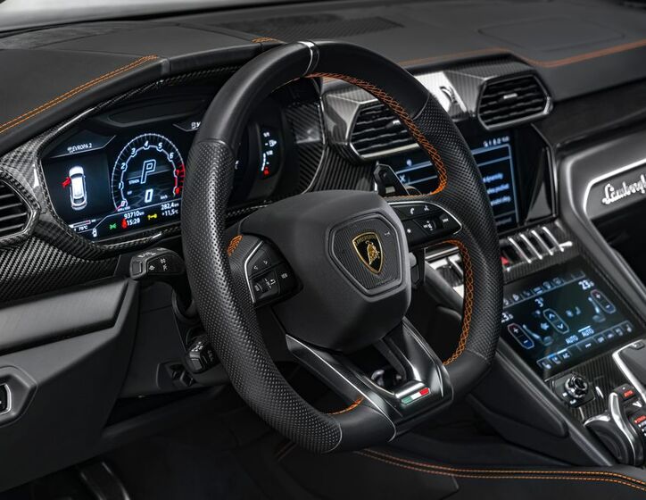 Lamborghini Urus 18