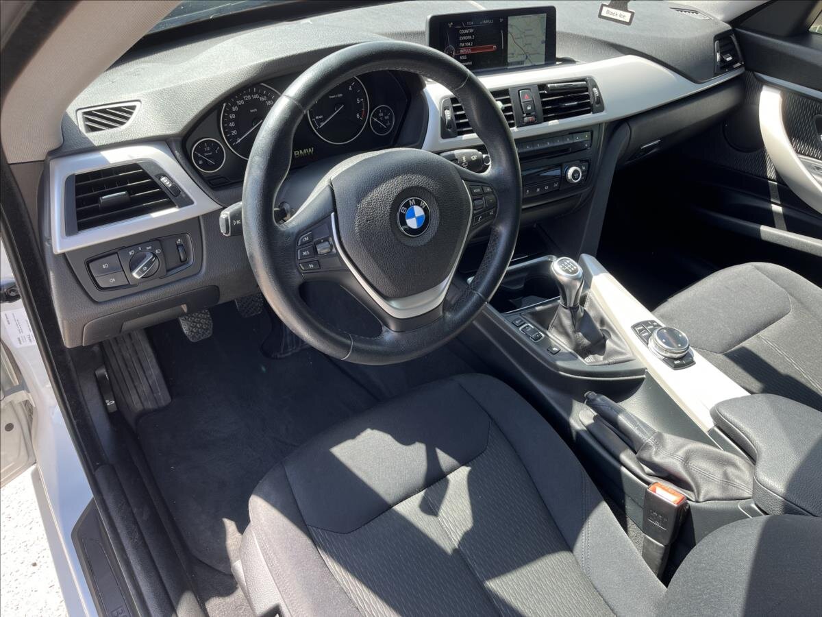 BMW Řada 3 Sedan / Limuzína 2,0 l 135 kw