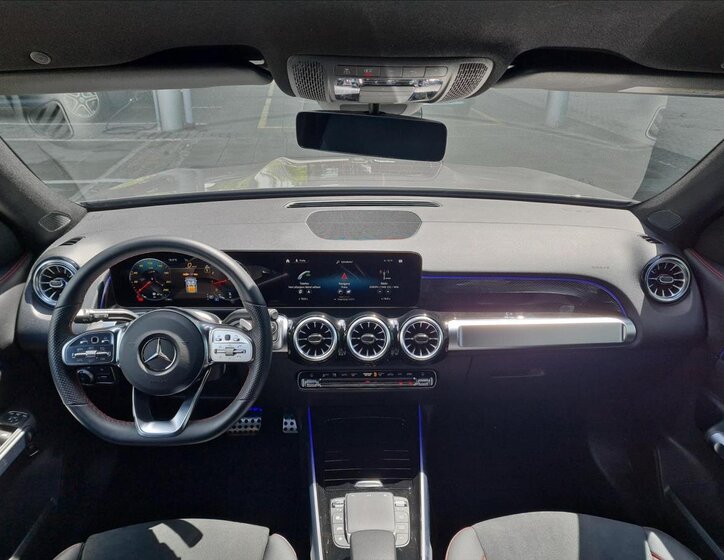 Mercedes-Benz GLB 13