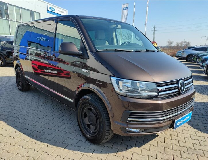 Volkswagen Caravelle 7