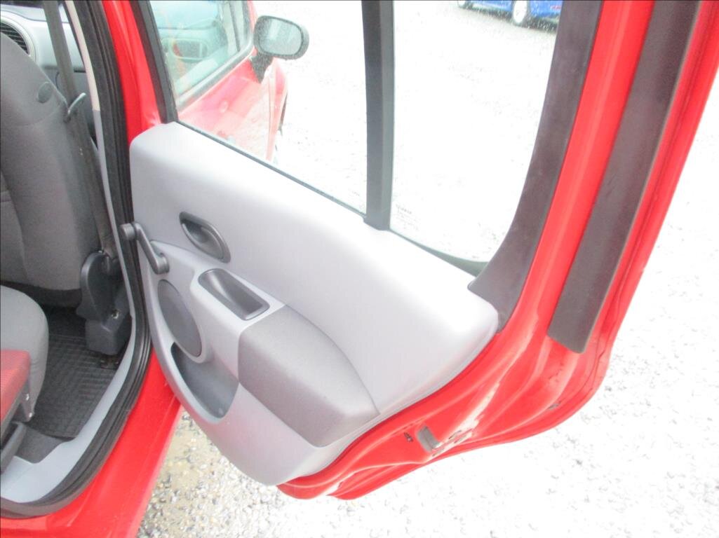 Renault Modus Hatchback 1,1 l 55 kw