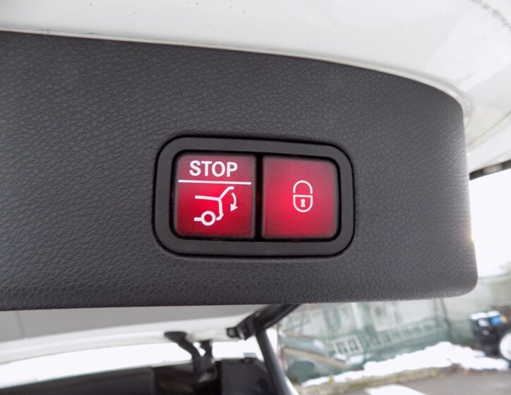 Mercedes-Benz GL SUV 4,7 l 320 kw