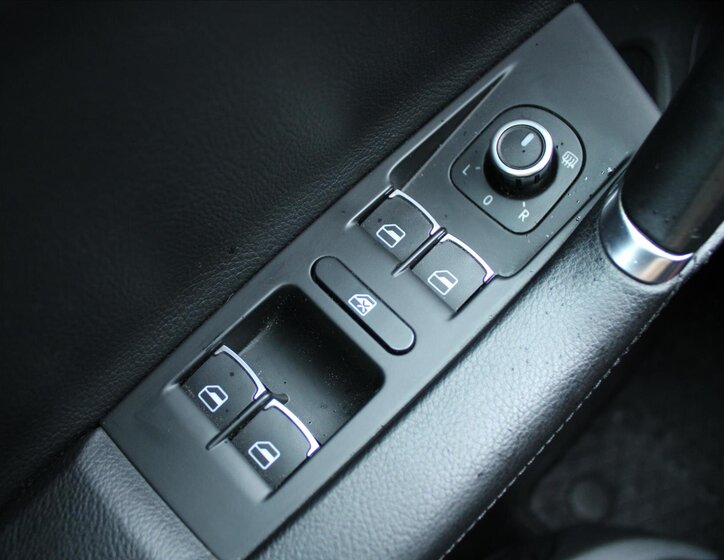 Volkswagen Passat Kombi 2,0 l 103 kw