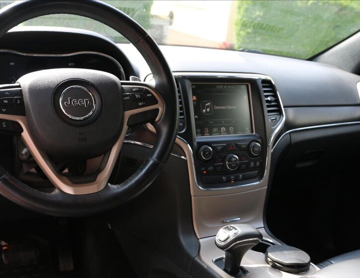Jeep Grand Cherokee 23