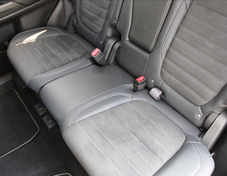 Mitsubishi Outlander SUV / Terénní 2,0 l 110 kw