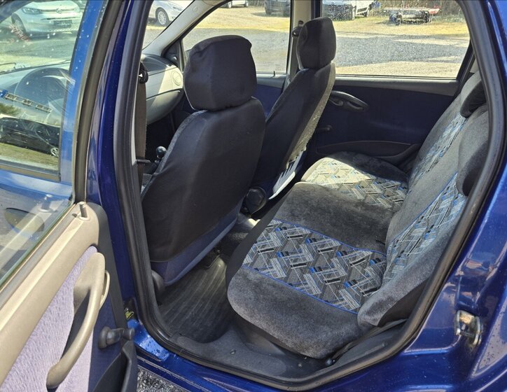 Fiat Punto Hatchback 1,2 l 44 kw