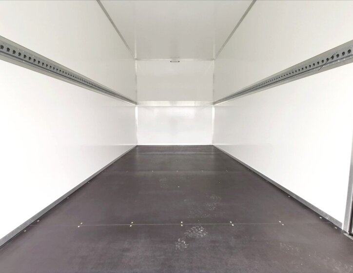 Volkswagen Crafter Skříň 2,0 l 120 kw