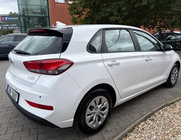 Hyundai i30 4