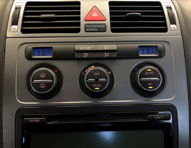 Volkswagen Touran 23