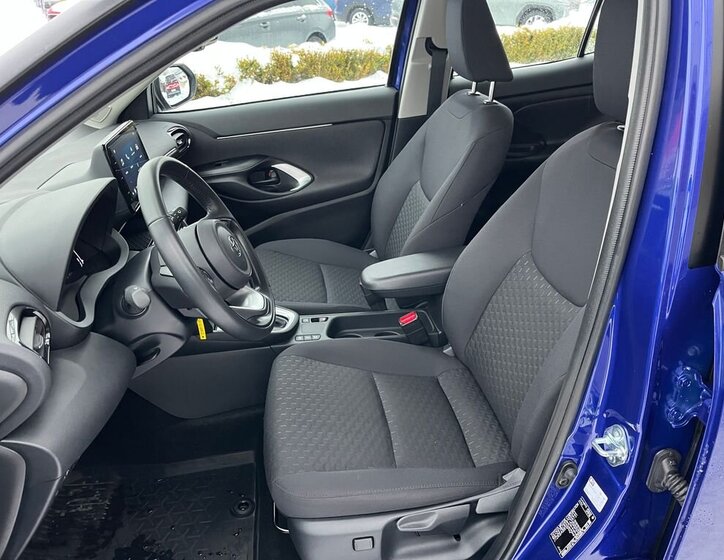 Toyota Yaris Cross 12