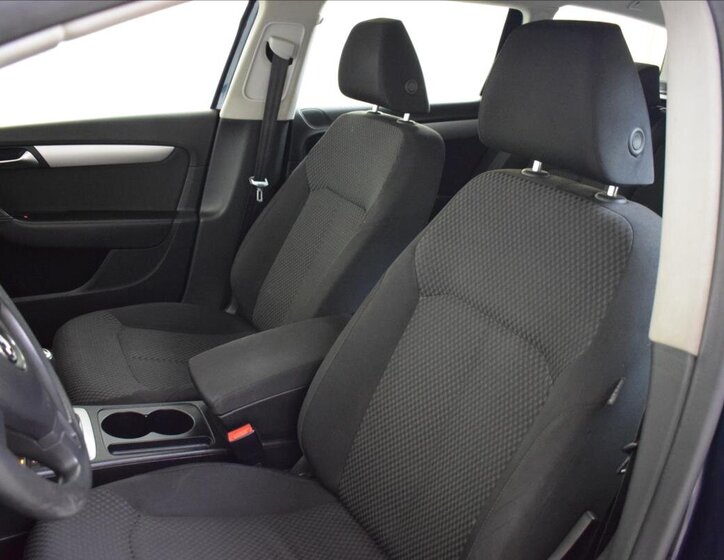 Volkswagen Passat Kombi 2,0 l 103 kw