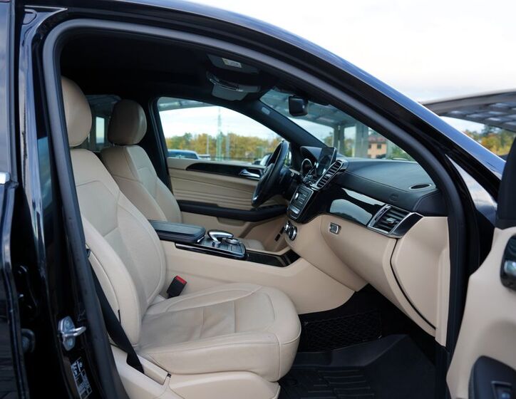 Mercedes-Benz GLE 28