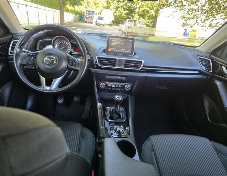 Mazda 3 16