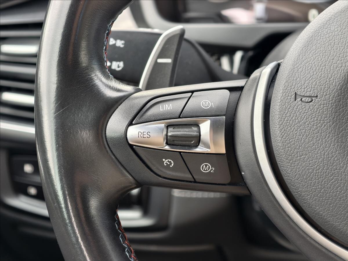 BMW X6 SUV 4,4 l 423 kw