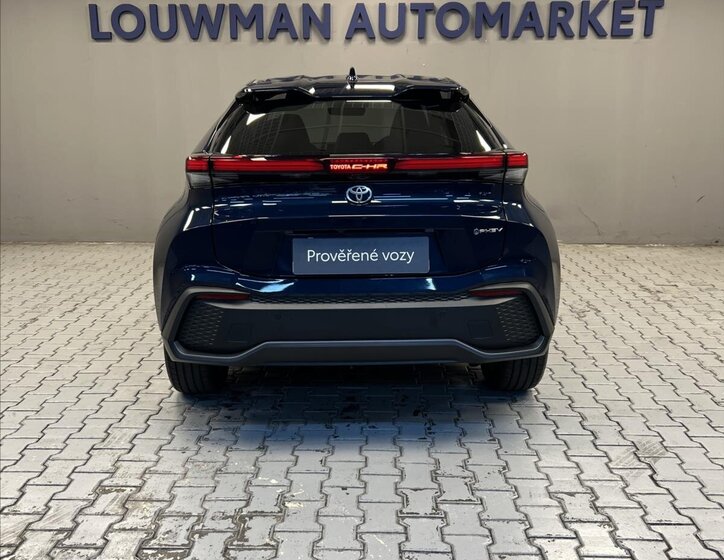 Toyota C-HR SUV 2,0 l 111 kw