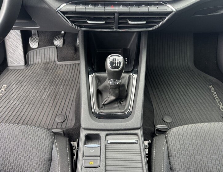 Škoda Octavia Sedan / Limuzína 1,5 l 110 kw