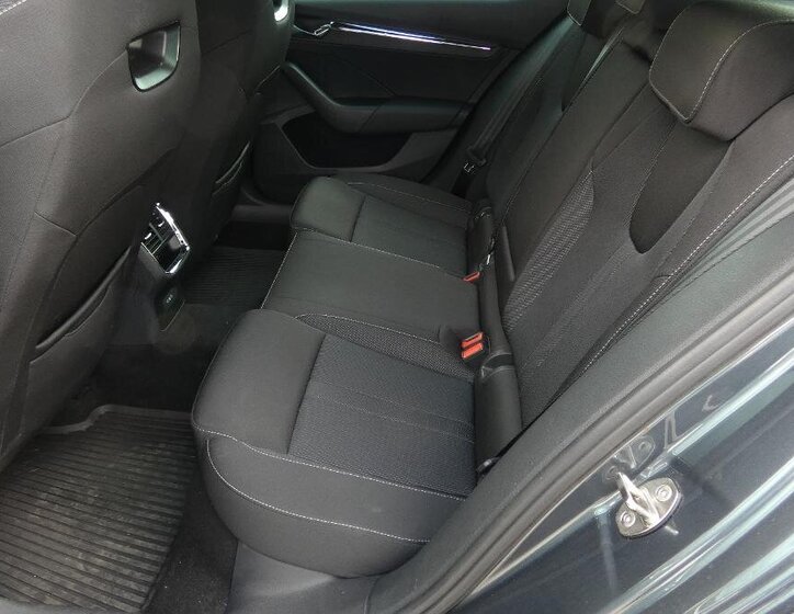 Škoda Octavia Sedan / Limuzína 2,0 l 85 kw