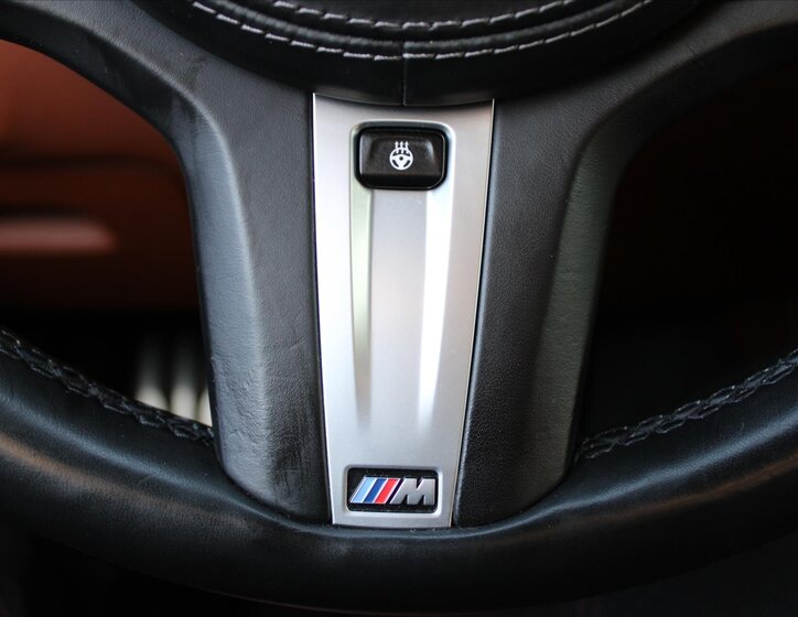 BMW X5 SUV / Terénní 4,4 l 390 kw