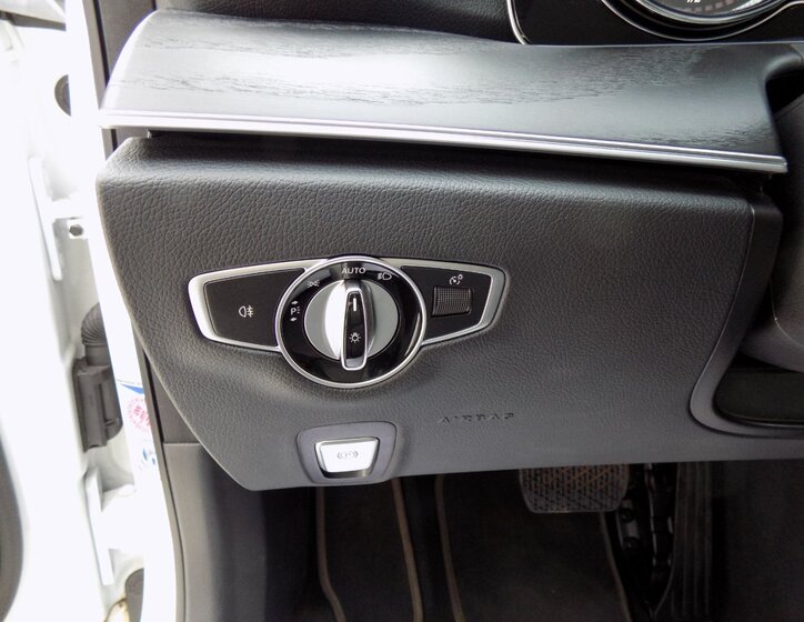 Mercedes-Benz Třídy E 27