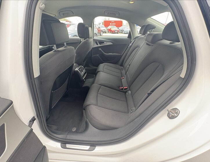 Audi A6 Sedan / Limuzína 3,0 l 160 kw